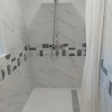 Maison Campagne Avec Jacuzzi 펜션 Ferrussac